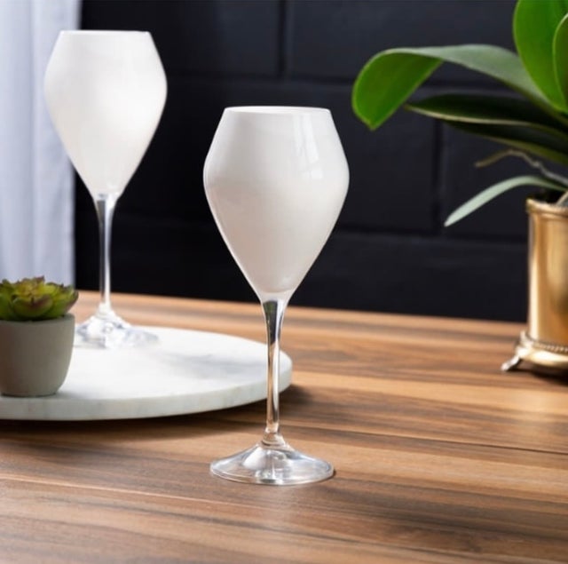 Linea Textured Wine Glass